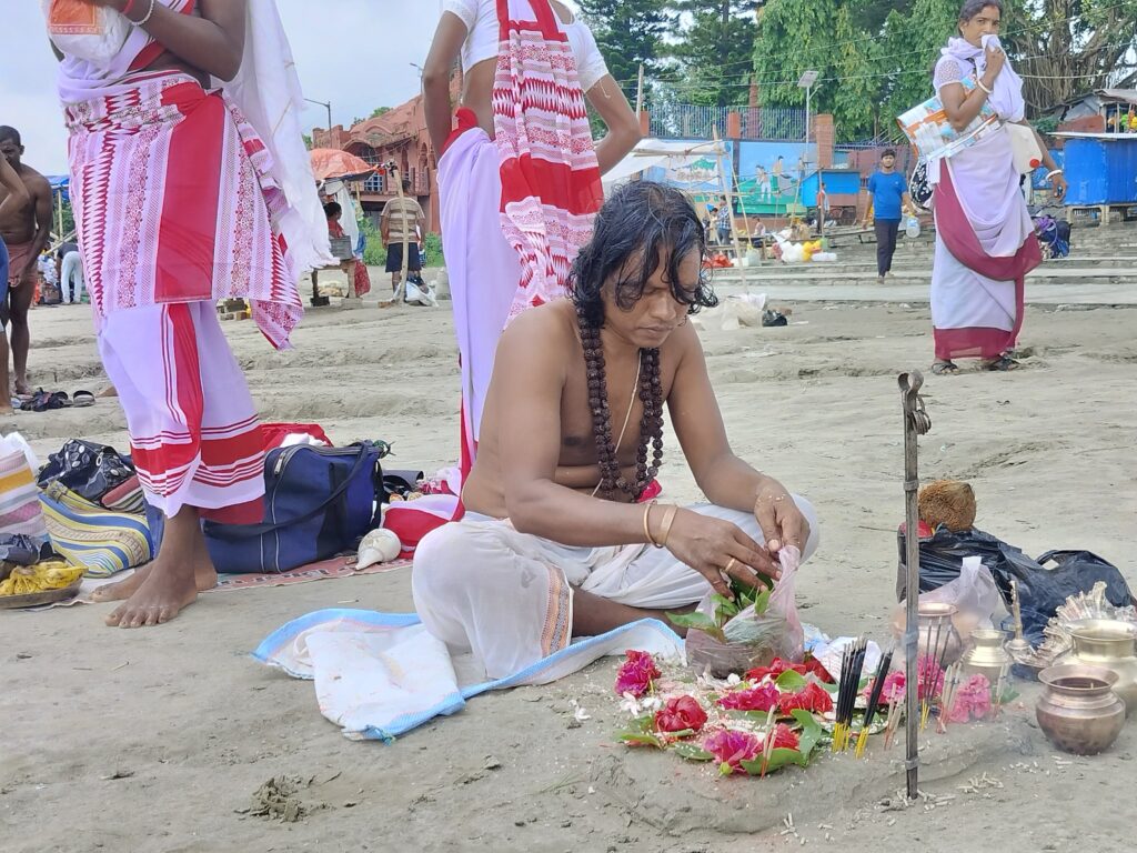 गुरु-शिष्य परंपरा का उत्सव गुरु पूर्णिमा धूमधाम व श्रद्धा से मनाया गया