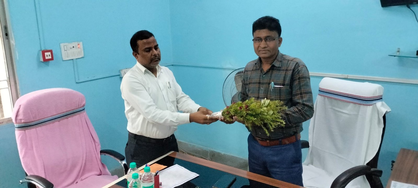 बरहड़वा अंचल में नवपदस्थापित सीओ अनोज कुमार ने संभाला कार्यभार बरहड़वा अंचल में नवपदस्थापित सीओ अनोज कुमार ने संभाला कार्यभार