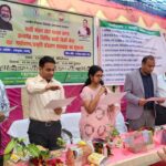हस्त निर्मित राखी बिक्री केंद्र का डीसी ने किया शुभारंभ