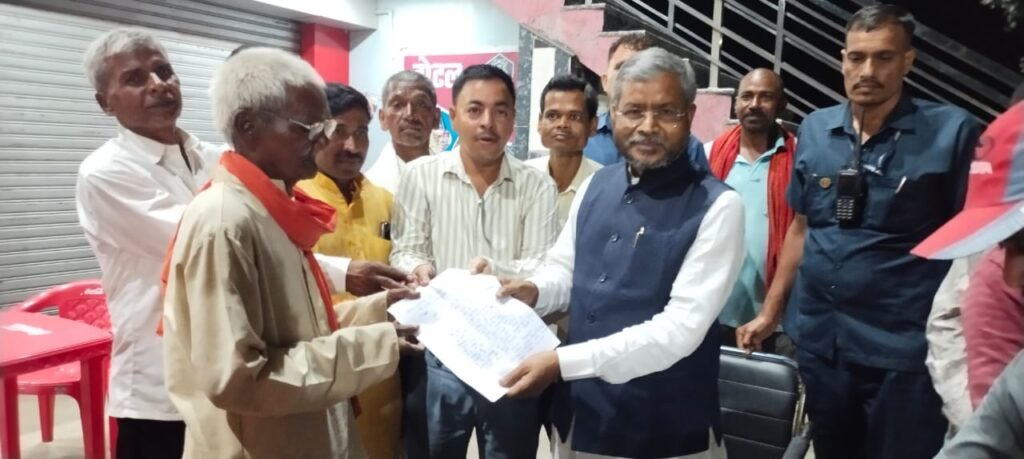 रांची से मेदिनीनगर यात्रा के दौरान बाबूलाल मरांडी का भव्य स्वागत रांची से मेदिनीनगर यात्रा के दौरान बाबूलाल मरांडी का भव्य स्वागत