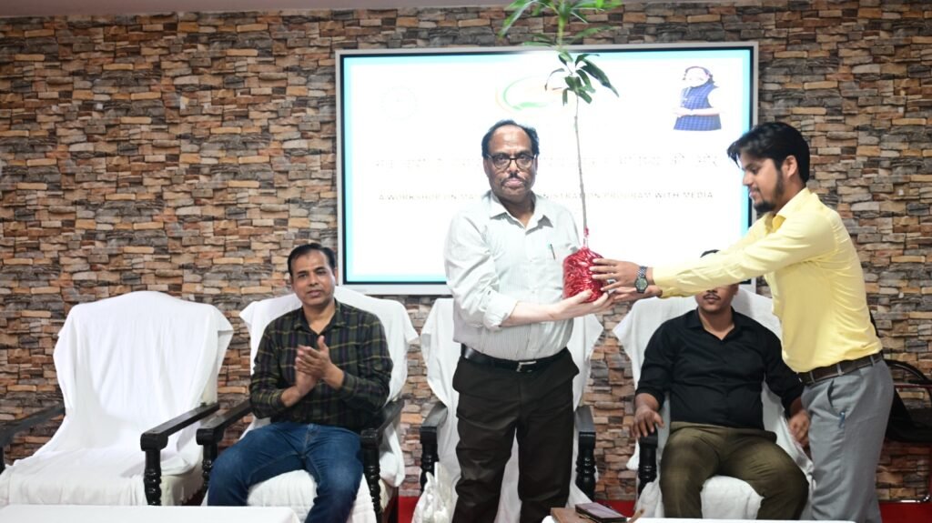 पलामू में 15 से 30 अगस्त तक दो चरणों में चला फाइलेरिया उन्मूलन अभियान,फाइलेरिया से बचाव हेतू पलामू में 93 प्रतिशत लोगों खाई दवा : सिविल सर्जन