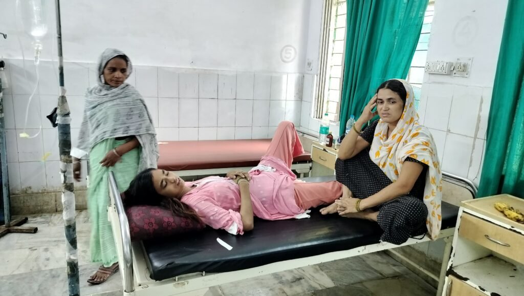 जहरीली पदार्थ खाने से किशोरी मूर्छित जहरीली पदार्थ खाने से किशोरी मूर्छित