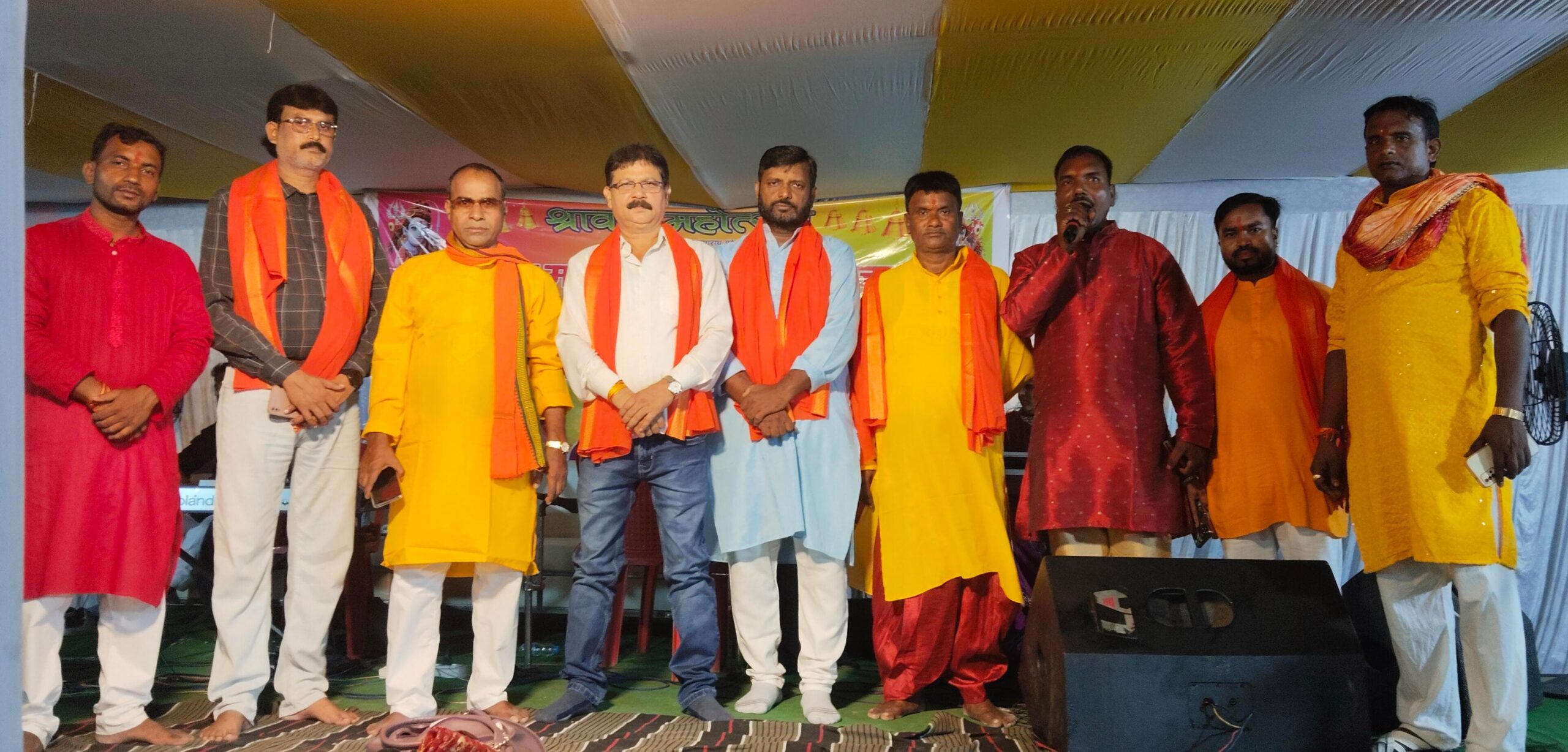 सलगाझरी में भजन संध्या कार्यक्रम आयोजित,भोला के नगरिया में जे झूम के नाचेला …