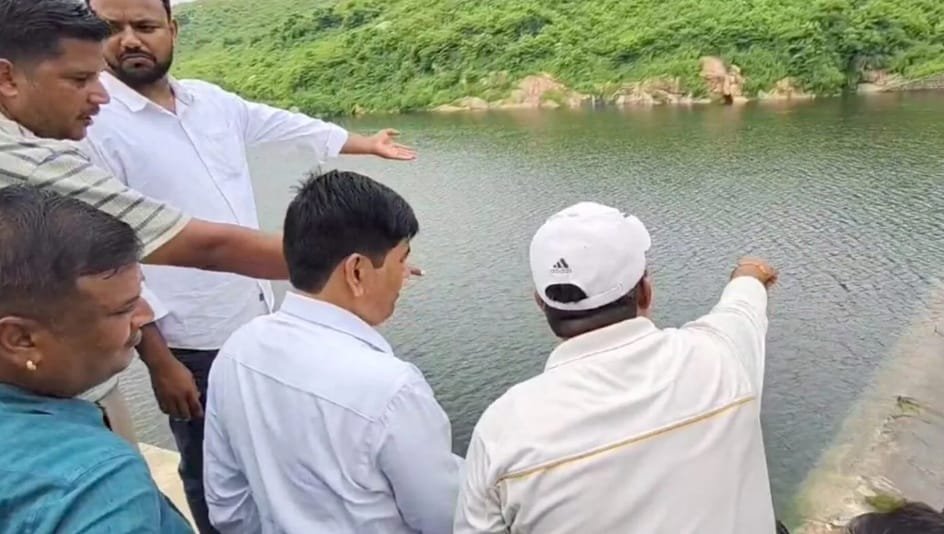 गढ़वा:अन्नराज डैम में किशोर की डूबने से मौत, एसडीएम ने लिया संज्ञान, दिए सख्त निर्देश गढ़वा:अन्नराज डैम में किशोर की डूबने से मौत, एसडीएम ने लिया संज्ञान, दिए सख्त निर्देश