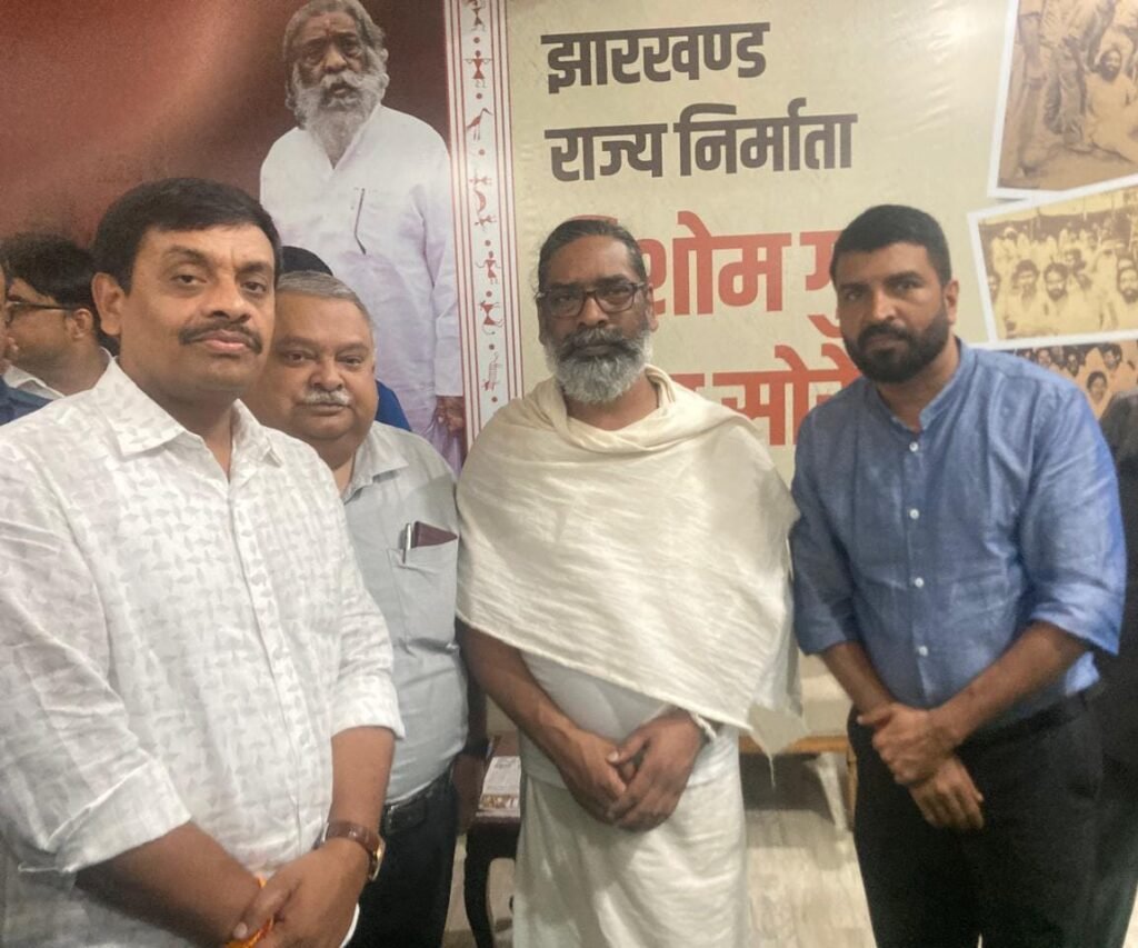 मुख्यमंत्री हेमंत सोरेन से मिलें महामंत्री आरके सिंह,एचआर हेड एवं अन्य।