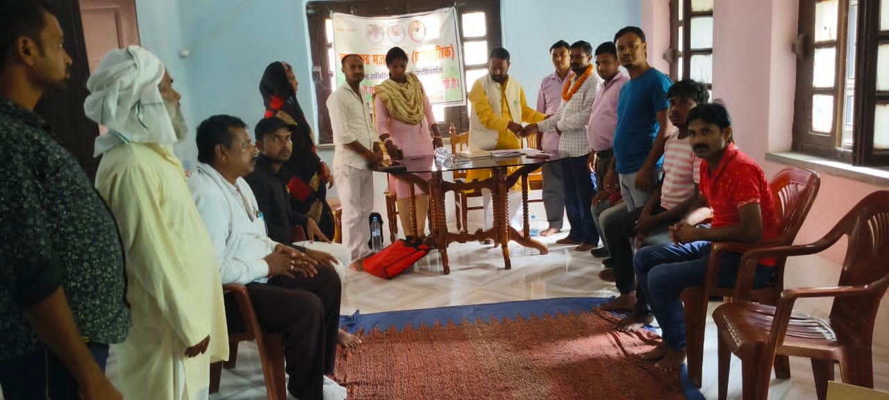 राजमहल मजदूर संघ के प्रखंड अध्यक्ष बने। दुर्योधन साहा राजमहल मजदूर संघ के प्रखंड अध्यक्ष बने। दुर्योधन साहा