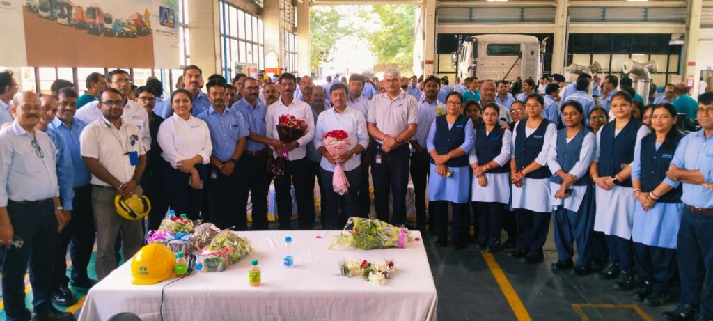 सीआईआई के वर्क स्किल प्रतिस्पर्धा में सिल्वर व गोल्ड मिलने पर अध्यक्ष व महामंत्री के हाथों शैलेंद्र व गौतम का हुआ सम्मान सीआईआई के वर्क स्किल प्रतिस्पर्धा में सिल्वर व गोल्ड मिलने पर अध्यक्ष व महामंत्री के हाथों शैलेंद्र व गौतम का हुआ सम्मान