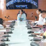 डीसी ने मेदिनीनगर नगर निगम,नगर पंचायत व नगर परिषद द्वारा किये जा रहे कार्यों की समीक्षा की