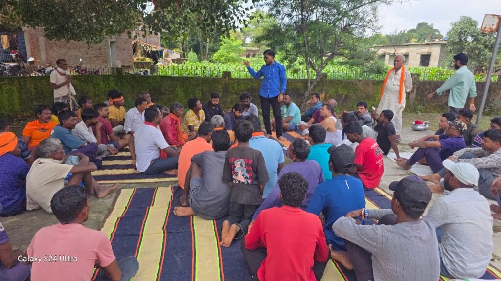ग्राम कोमर में पाहन के चयन हेतु बैठक सम्पन्न, सुरेश गंझू बने नये पाहन ग्राम कोमर में पाहन के चयन हेतु बैठक सम्पन्न, सुरेश गंझू बने नये पाहन