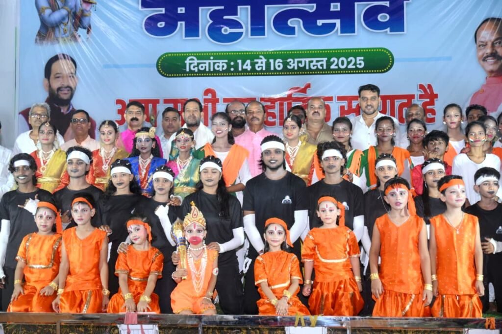 सूर्य मंदिर समिति का तीन दिवसीय श्रीकृष्ण जन्माष्टमी महोत्सव धूमधाम से आयोजित सूर्य मंदिर समिति का तीन दिवसीय श्रीकृष्ण जन्माष्टमी महोत्सव धूमधाम से आयोजित