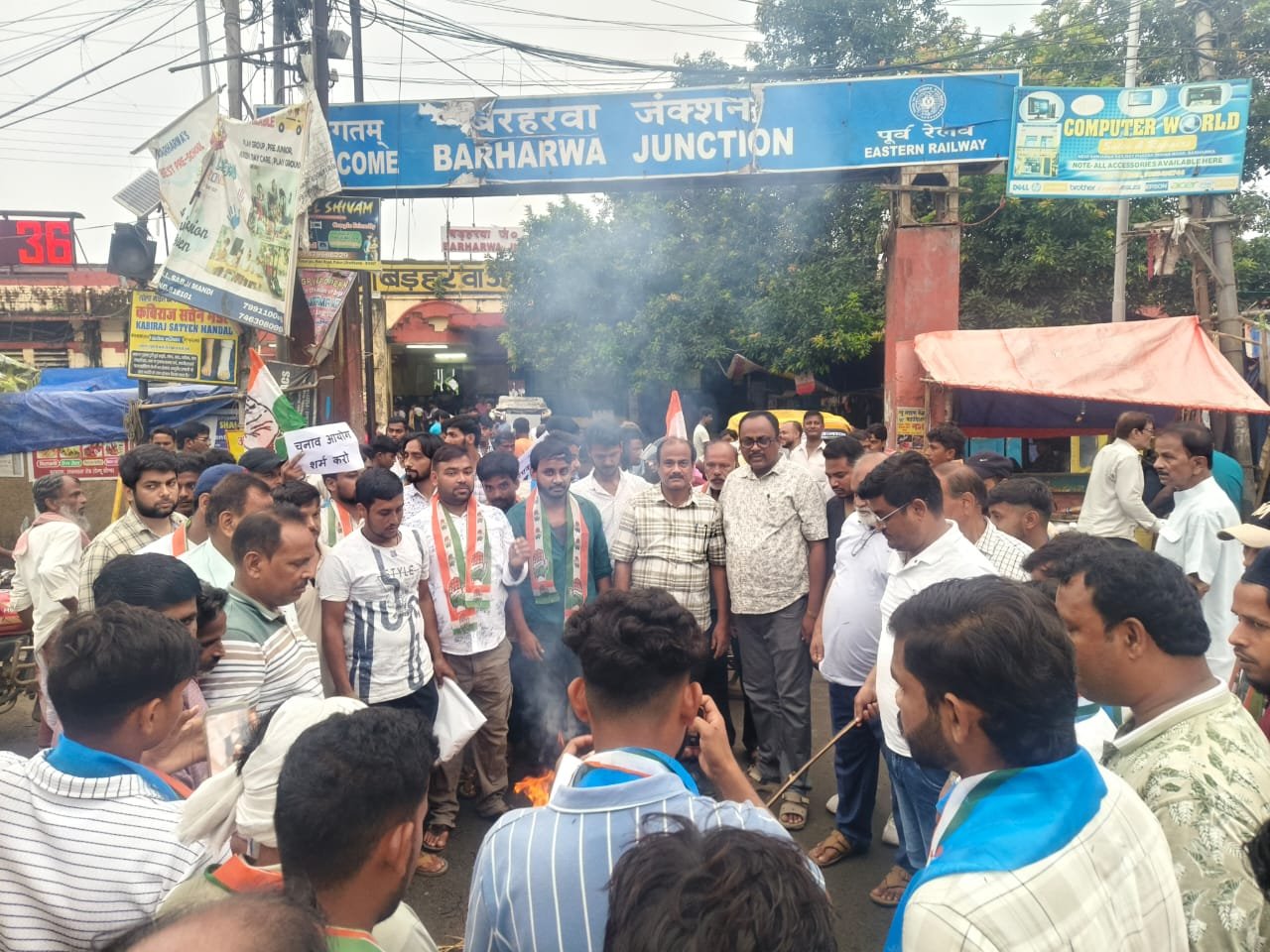 हर घर तिरंगा अभियान के तहत भाजपा ने निकाली तिरंगा पदयात्रा हर घर तिरंगा अभियान के तहत भाजपा ने निकाली तिरंगा पदयात्रा