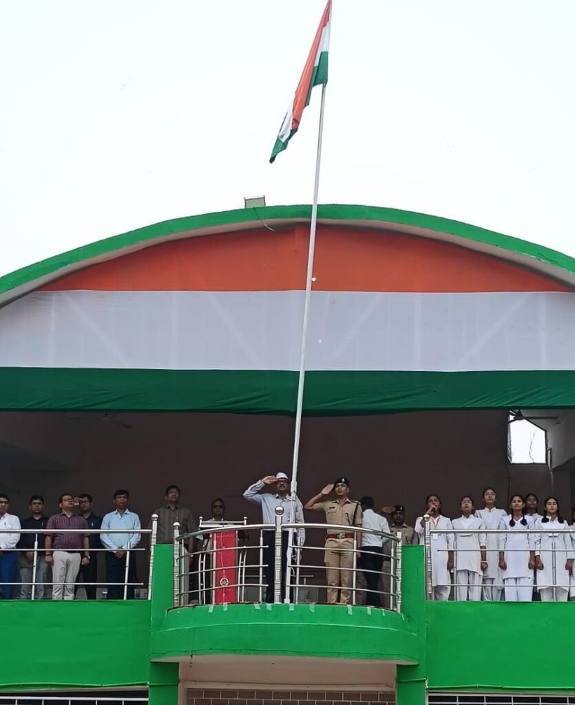 स्वतंत्रता दिवस की तैयारियों का अंतिम निरीक्षण, परेड का हुआ सफल पूर्वाभ्यास