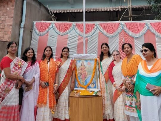 स्वतंत्रता दिवस पर तुलसी भवन में हुआ ध्वजारोहण स्वतंत्रता दिवस पर तुलसी भवन में हुआ ध्वजारोहण