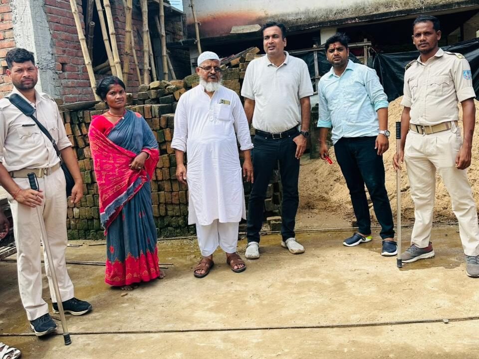 गुनिहारी पंचायत में पीएम जनमन आवास योजना की समीक्षा गुनिहारी पंचायत में पीएम जनमन आवास योजना की समीक्षा