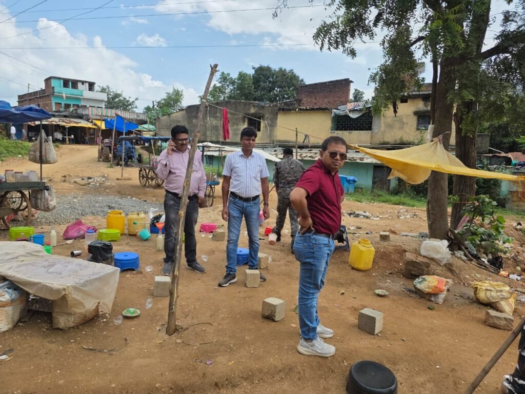 दुर्गा पूजा पर लातेहार प्रशासन सतर्क, शांति-व्यवस्था बनाए रखने को निरीक्षण एवं छापेमारी अभियान जारी