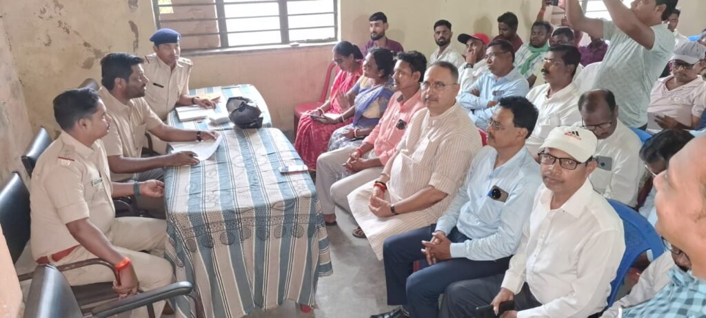 दुर्गा पूजा को लेकर गोमिया थाना में शांति समिति की बैठक संपन्न