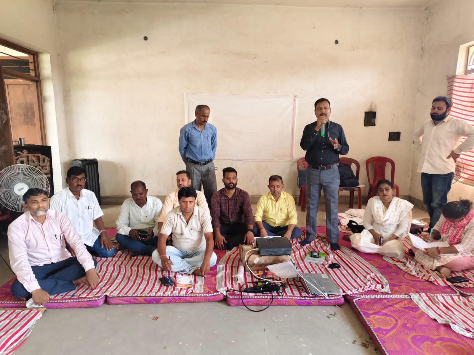 शिक्षकों को दिया गया क्षमता संवर्धन प्रशिक्षण शिक्षकों को दिया गया क्षमता संवर्धन प्रशिक्षण