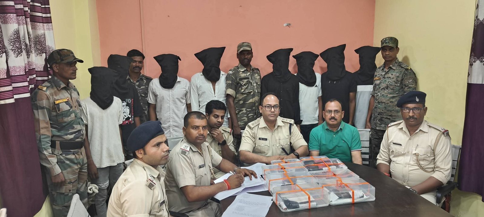 गढ़वा में बड़ी लूट की साजिश नाकाम, 8 कुख्यात अपराधी गिरफ्तार
