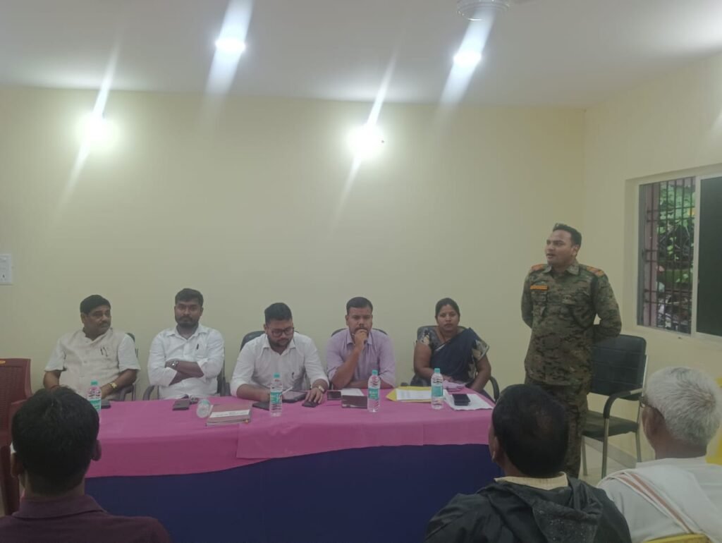 मनिका थाना में दुर्गा पूजा को लेकर शांति समिति की बैठक सम्पन्न मनिका थाना में दुर्गा पूजा को लेकर शांति समिति की बैठक सम्पन्न