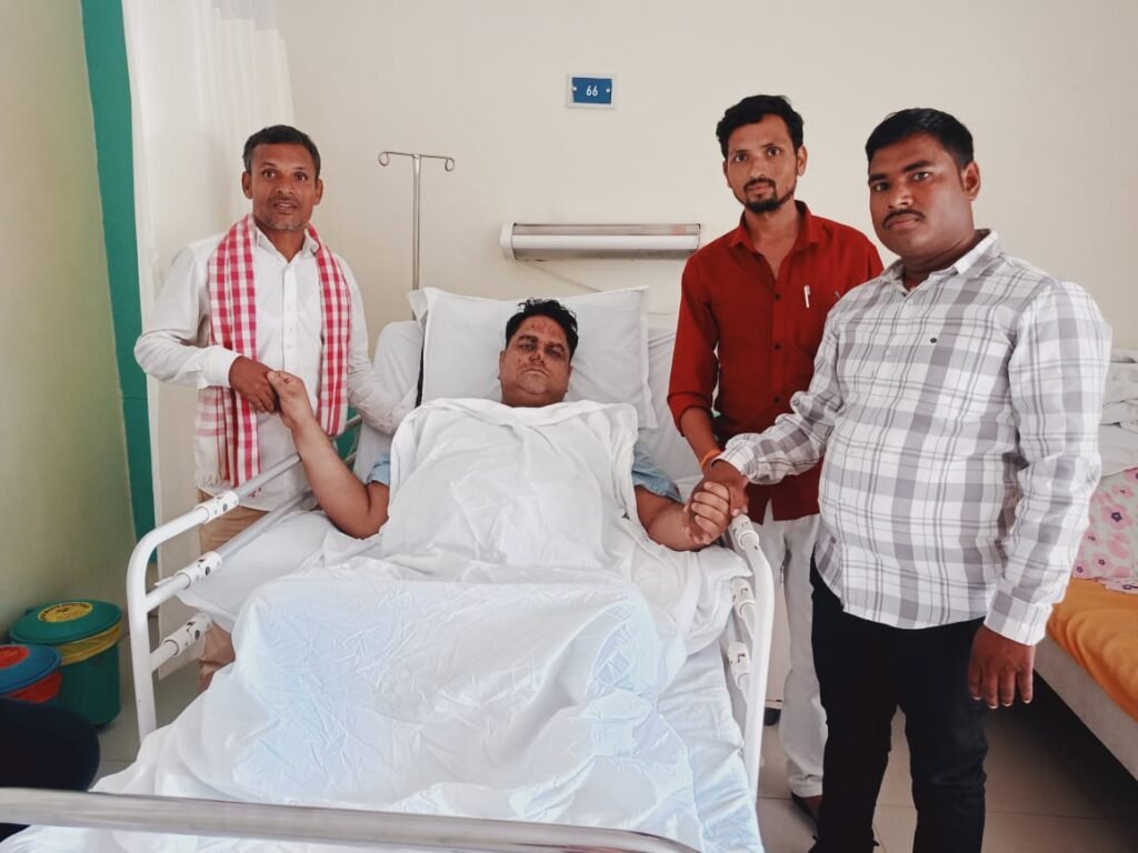 दीपक प्रताप देव से मिले झारखंड मुक्ति मोर्चा नेता:बिमलेश चौधरी दीपक प्रताप देव से मिले झारखंड मुक्ति मोर्चा नेता:बिमलेश चौधरी