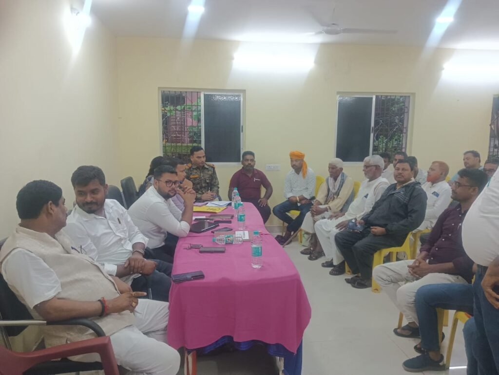 मनिका थाना में दुर्गा पूजा को लेकर शांति समिति की बैठक सम्पन्न मनिका थाना में दुर्गा पूजा को लेकर शांति समिति की बैठक सम्पन्न