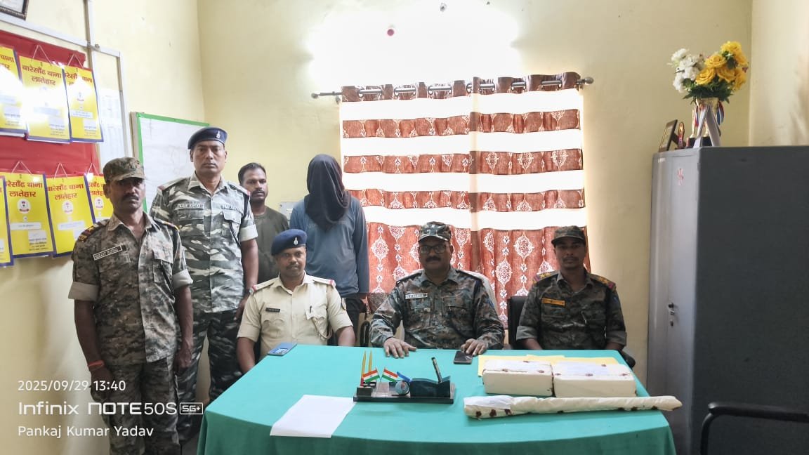 48 घंटे के अंदर विधायक प्रतिनिधि की पत्नी की हत्या का पुलिस ने किया उद्भेदन 48 घंटे के अंदर विधायक प्रतिनिधि की पत्नी की हत्या का पुलिस ने किया उद्भेदन