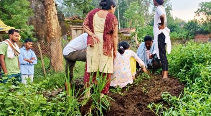 वज्रपात की चपेट में आए पूर्व प्रखंड अध्यक्ष की मौत वज्रपात की चपेट में आए पूर्व प्रखंड अध्यक्ष की मौत