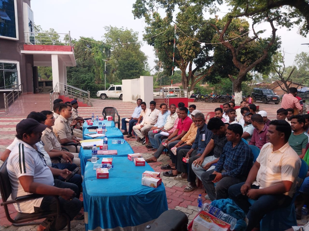 मुर्ति विसर्जन के समय डीजे पर रहेगा प्रतिबंध पुलिस इंस्पेक्टर । मुर्ति विसर्जन के समय डीजे पर रहेगा प्रतिबंध पुलिस इंस्पेक्टर ।