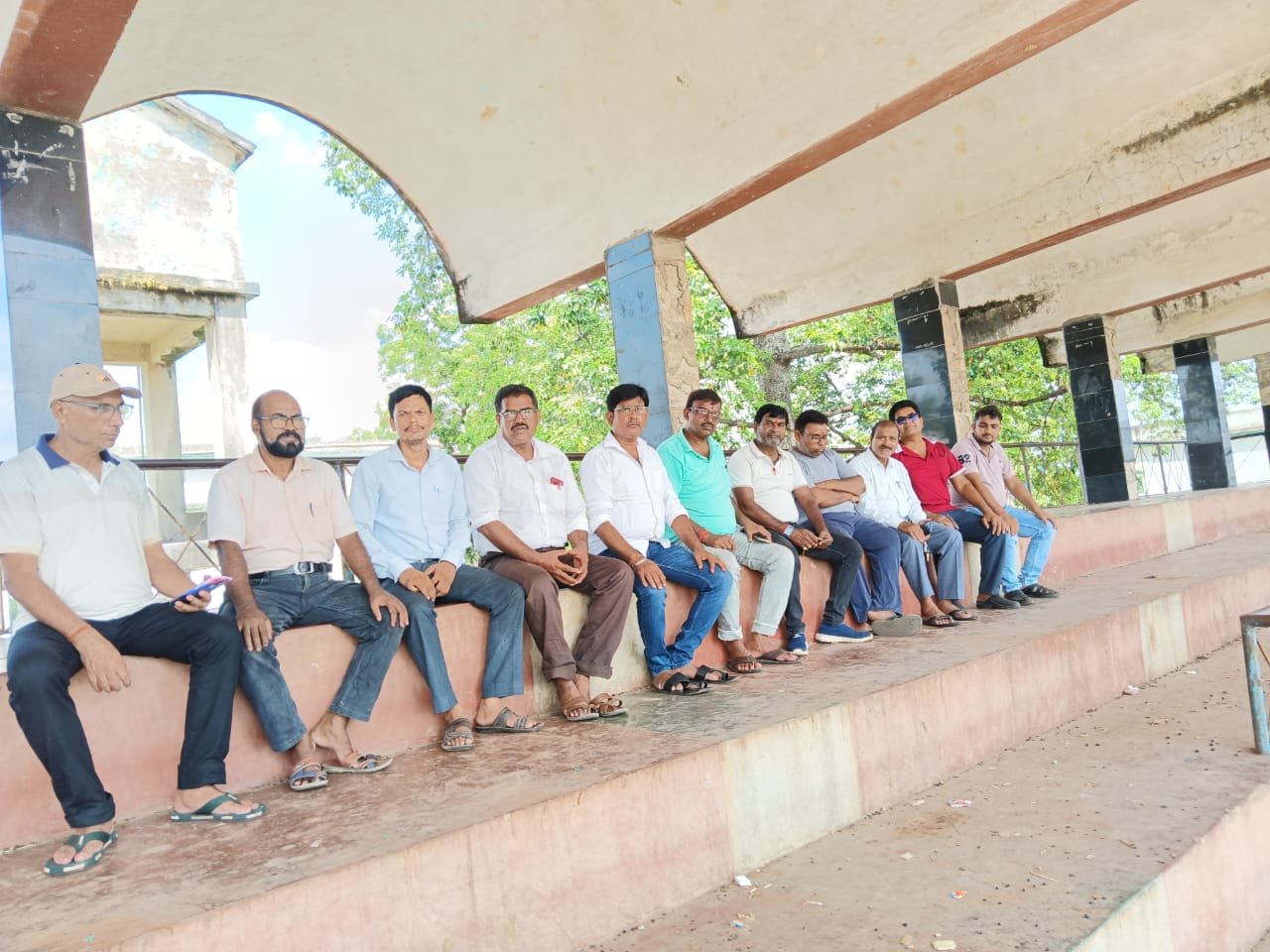 बरहड़वा में शिक्षकों की बैठक, टीईटी अनिवार्यता पर पुनर्विचार याचिका दायर करने का निर्णय