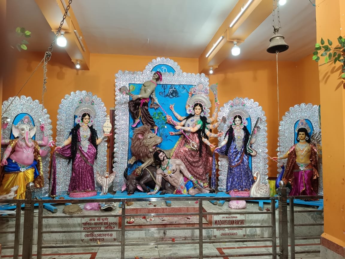 मिर्जाचौकी में नवरात्र उत्सव, मां कात्यायनी की भक्ति में उमड़े श्रद्धालु मिर्जाचौकी में नवरात्र उत्सव, मां कात्यायनी की भक्ति में उमड़े श्रद्धालु