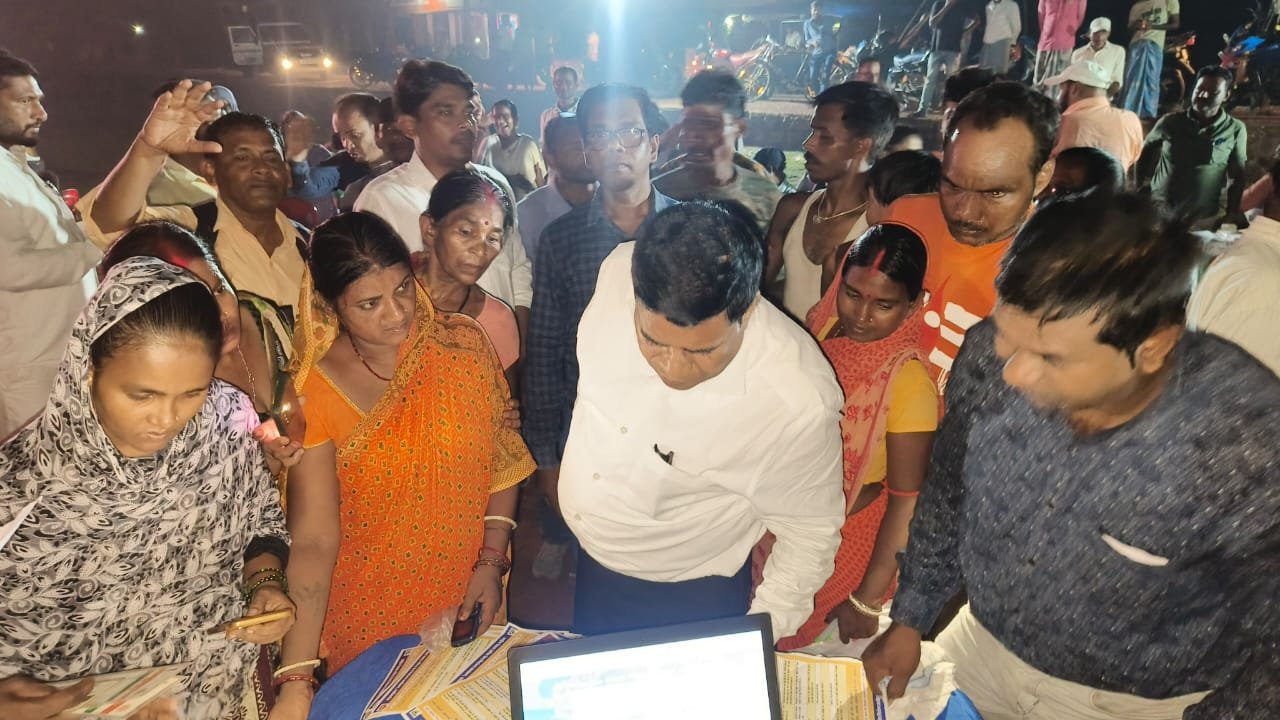 रात्रि चौपाल में 100 लोग हुए लाभान्वित रात्रि चौपाल में 100 लोग हुए लाभान्वित