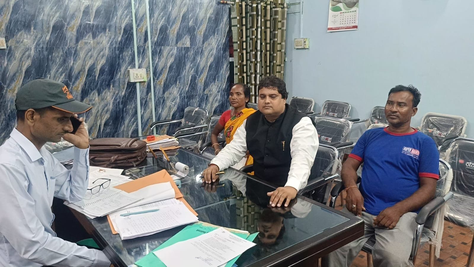 पलामू :कुसुमटांड़ गांव के खराब ट्रांसफार्मर को बदले बिजली विभाग - रूचिर तिवारी पलामू :कुसुमटांड़ गांव के खराब ट्रांसफार्मर को बदले बिजली विभाग - रूचिर तिवारी