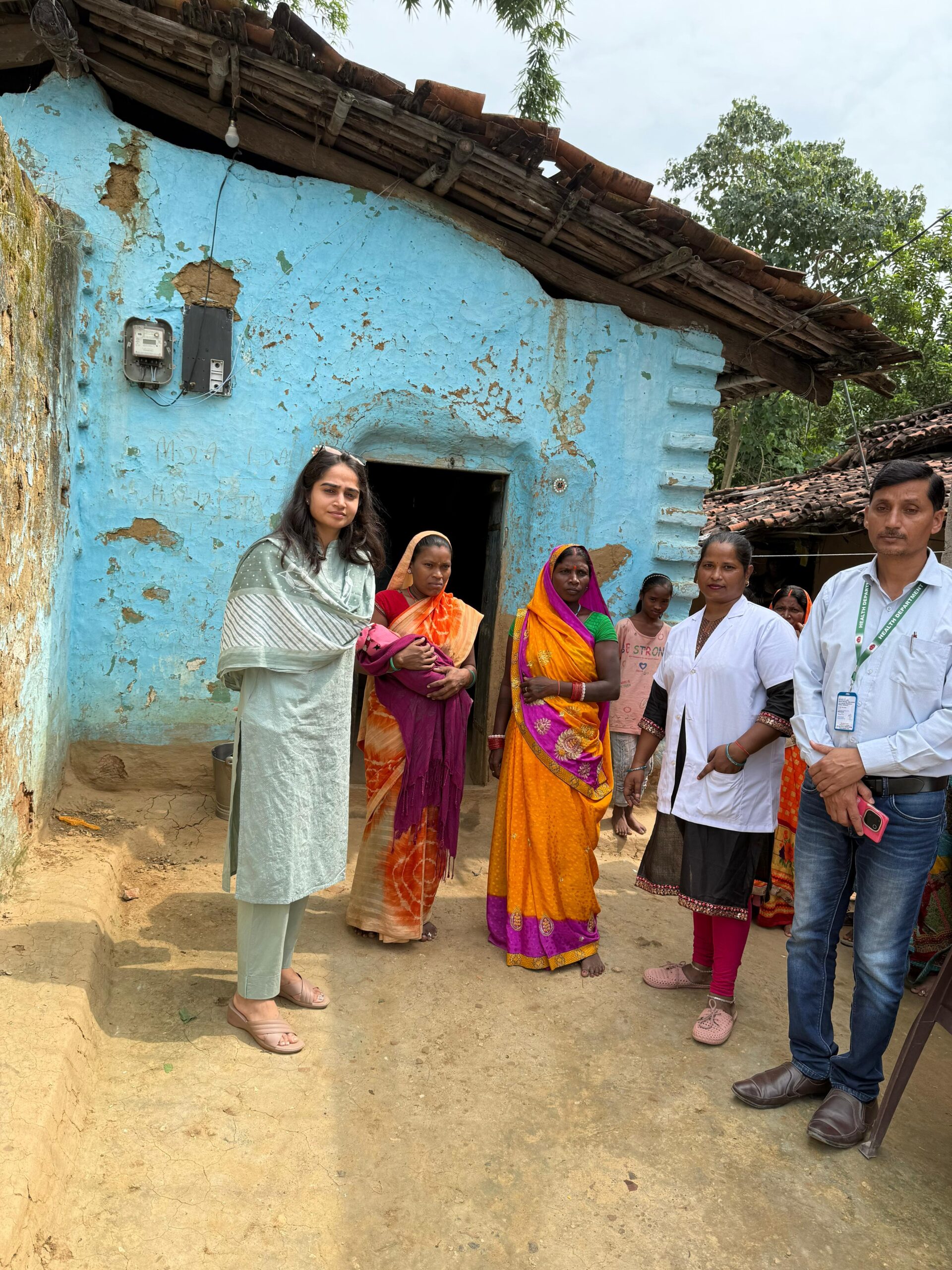 उपायुक्त ने सामुदायिक स्वास्थ्य केंद्र नीलांबर-पीतांबरपुर का किया निरीक्षण,अन्य पदाधिकारियों ने लेस्लीगंज के प्राथमिक स्वास्थ्य केंद्र एवं आयुष्मान आरोग्य मंदिर का किया निरीक्षण