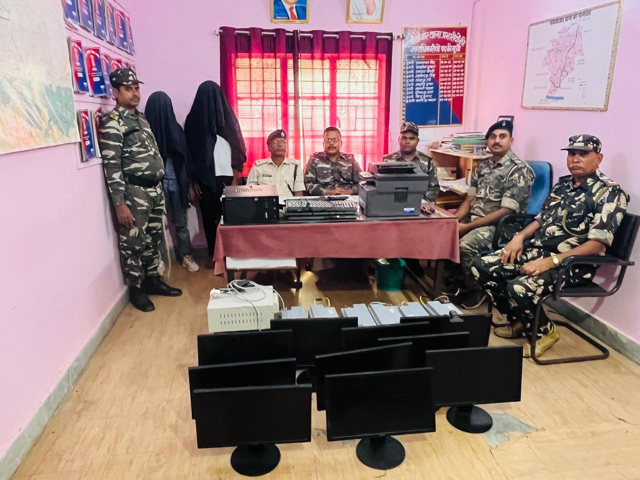 नावा बाजार:घर और स्कूल से चोरी में दो गिरफ्तार,भेजा गया जेल नावा बाजार:घर और स्कूल से चोरी में दो गिरफ्तार,भेजा गया जेल