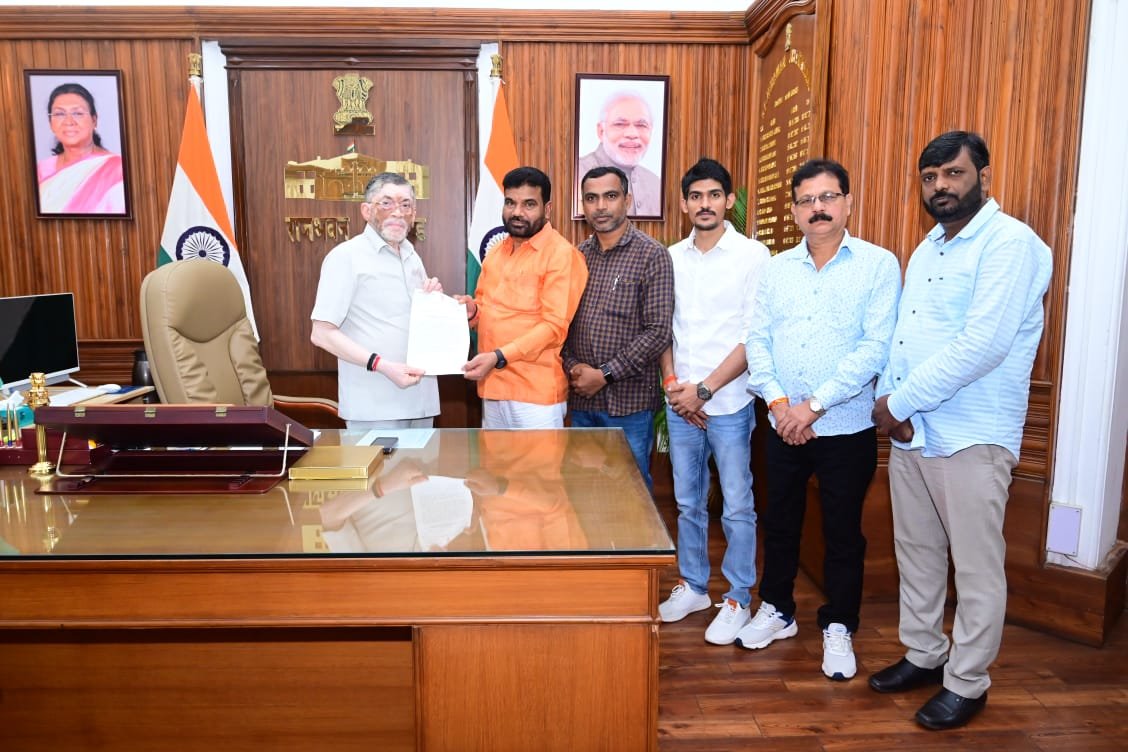 झारखंड के राज्यपाल से मिला पिछड़ा वर्ग का प्रतिनिधिमंडल झारखंड के राज्यपाल से मिला पिछड़ा वर्ग का प्रतिनिधिमंडल