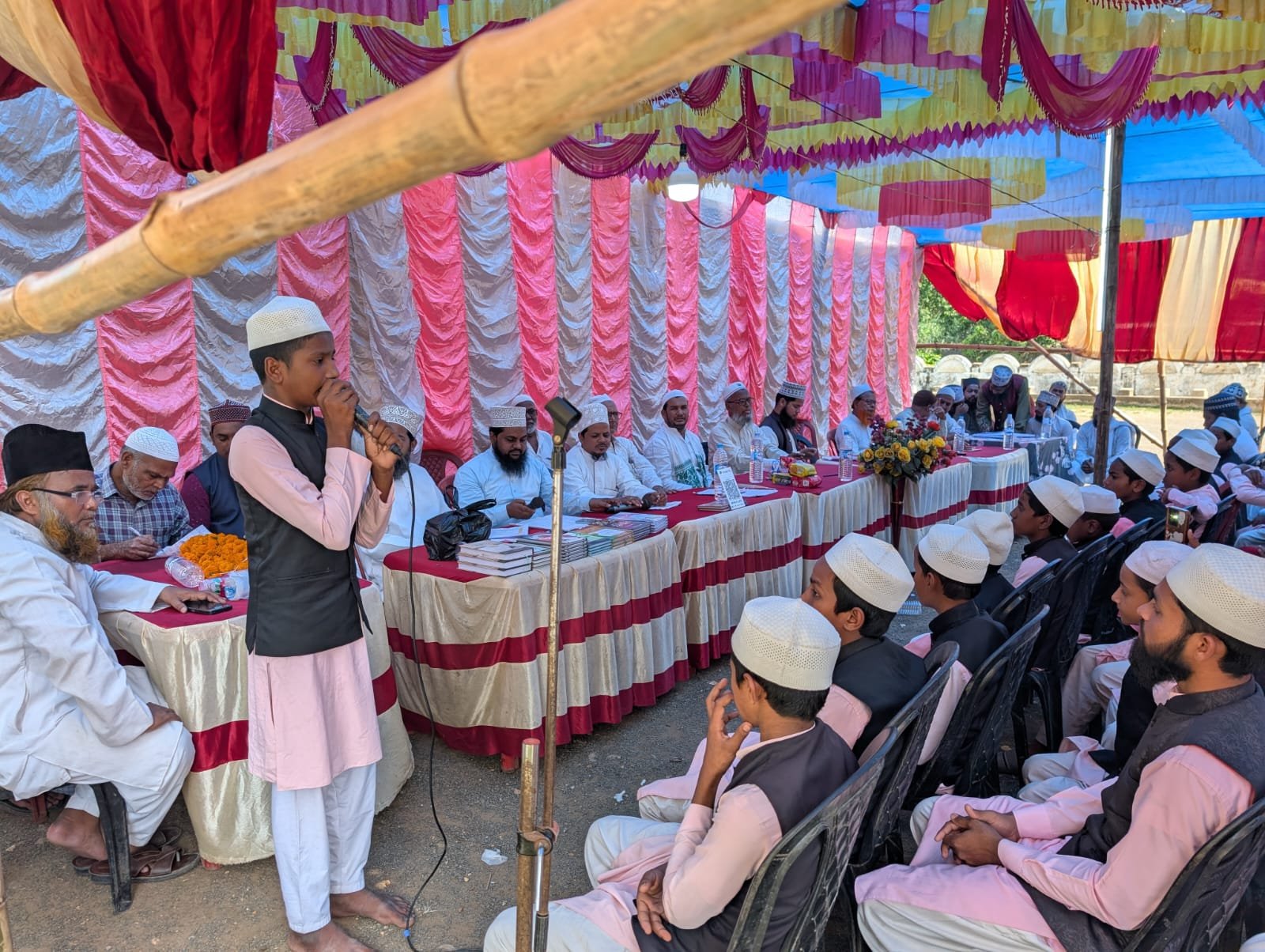 क्वीज व डिबेट प्रतियोगिता में मदरसा के बच्चों ने दिखाया दम क्वीज व डिबेट प्रतियोगिता में मदरसा के बच्चों ने दिखाया दम