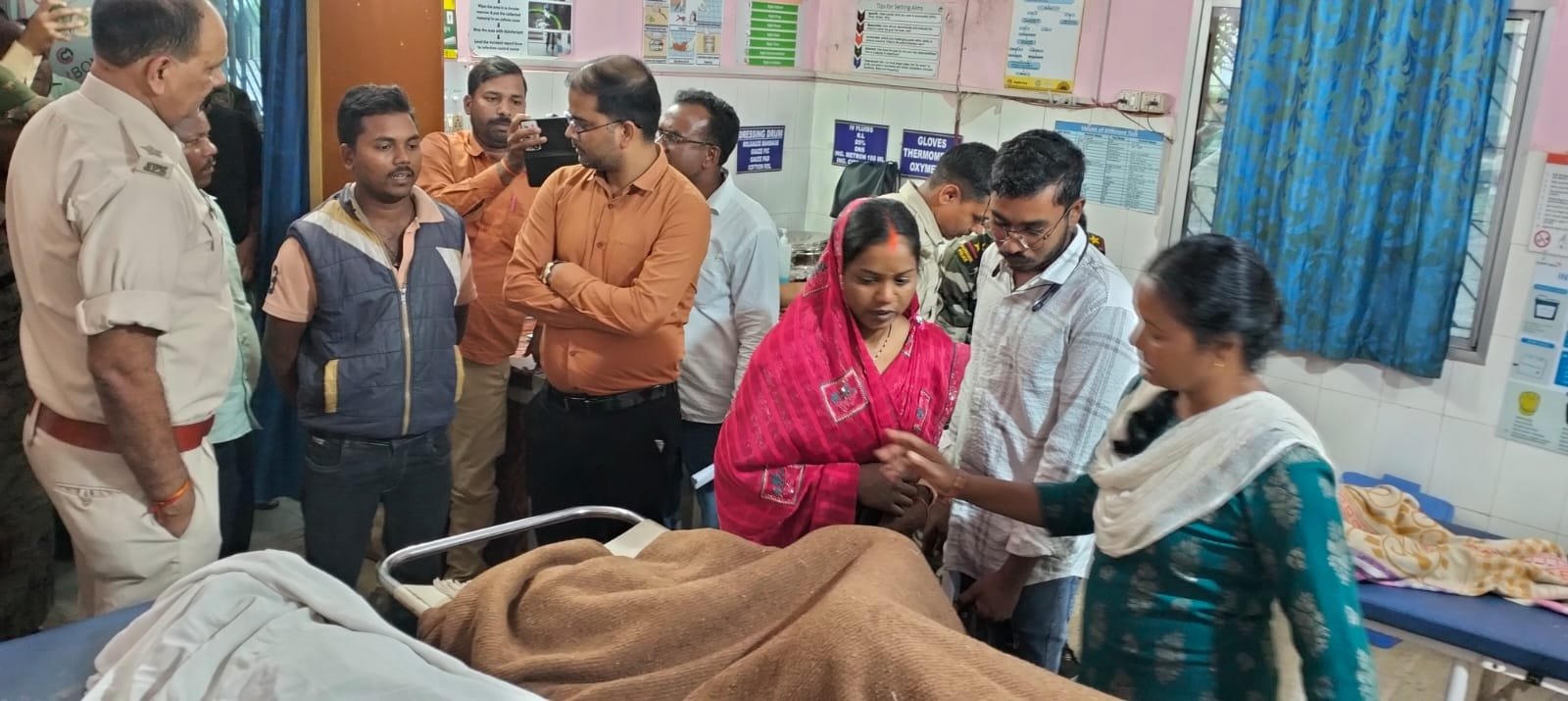 महुआमिलान गांव में दर्दनाक हादसा:नहाने के दौरान भाई-बहन की डूबकर मौत, दादी गंभीर महुआमिलान गांव में दर्दनाक हादसा:नहाने के दौरान भाई-बहन की डूबकर मौत, दादी गंभीर