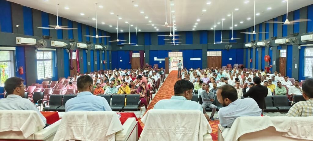 लातेहार:उपायुक्त की अध्यक्षता में शिक्षा विभाग की उन्मुखीकरण कार्यशाला का आयोजन,मिशन ज़ेनिथ पर विशेष जोर