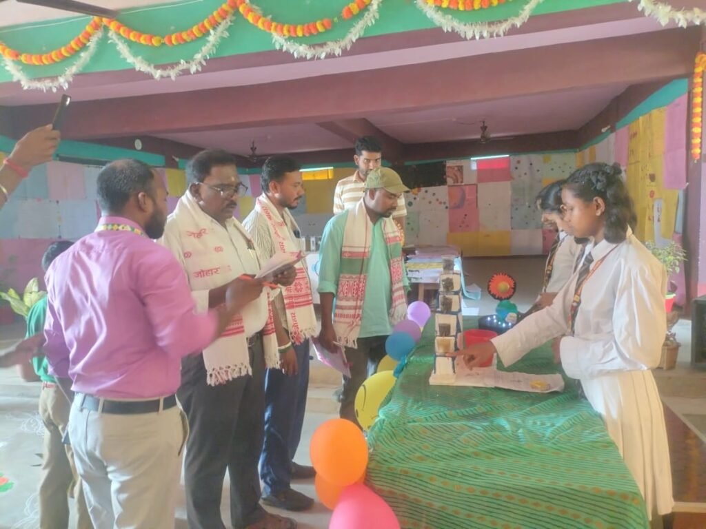 उसलाईन हाई स्कूल कुंडली मैं वार्षिक विज्ञान प्रदर्शनी,छात्रों ने दिखाई अपनी प्रतिभा उसलाईन हाई स्कूल कुंडली मैं वार्षिक विज्ञान प्रदर्शनी,छात्रों ने दिखाई अपनी प्रतिभा