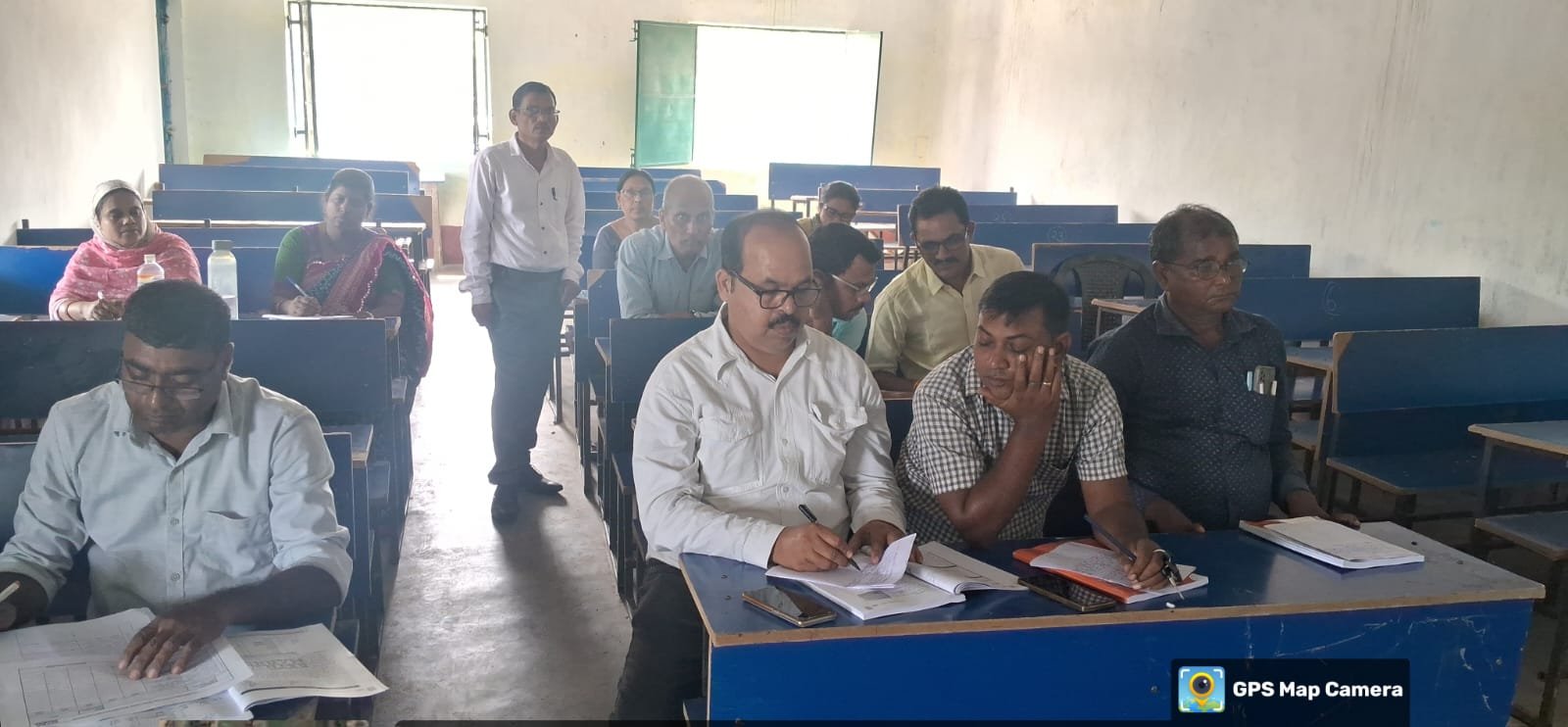 बरहड़वा में एक्स्ट्रा मार्क्स संस्था द्वारा पांच दिवसीय आईसीटी प्रशिक्षण शुरू,शिक्षकों को कंप्यूटर की बुनियादी जानकारी दी गई