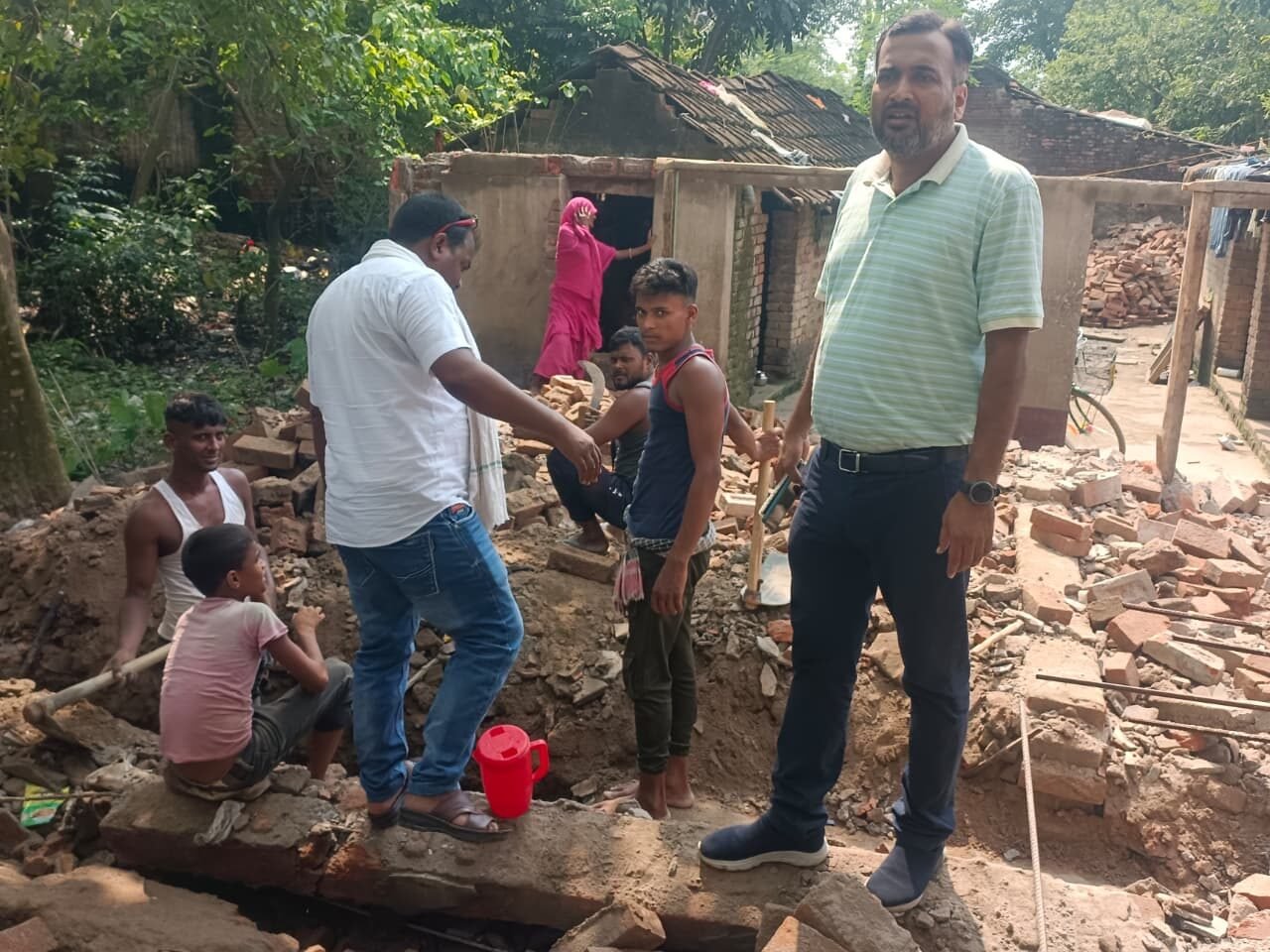जिला समन्वयक ने किया आवास योजना का निरीक्षण जिला समन्वयक ने किया आवास योजना का निरीक्षण