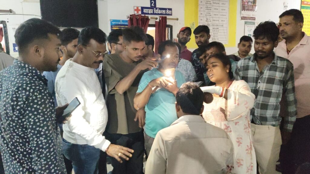 ट्रैक्टर और टेंपो की सीधी भिड़ंत में आधा दर्जन से अधिक लोग घायल,चार को गुमला रेफर ट्रैक्टर और टेंपो की सीधी भिड़ंत में आधा दर्जन से अधिक लोग घायल,चार को गुमला रेफर