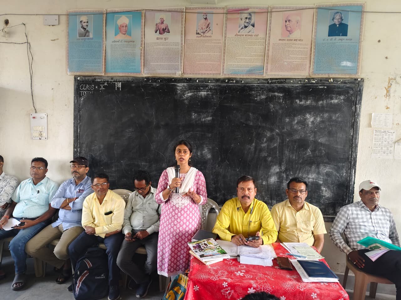 वन प्रवासी उच्च विद्यालय भगैया में मासिक गुरु गोष्ठी संपन्न,बीईईओ तरुण कुमार घांटी ने की समीक्षा वन प्रवासी उच्च विद्यालय भगैया में मासिक गुरु गोष्ठी संपन्न,बीईईओ तरुण कुमार घांटी ने की समीक्षा