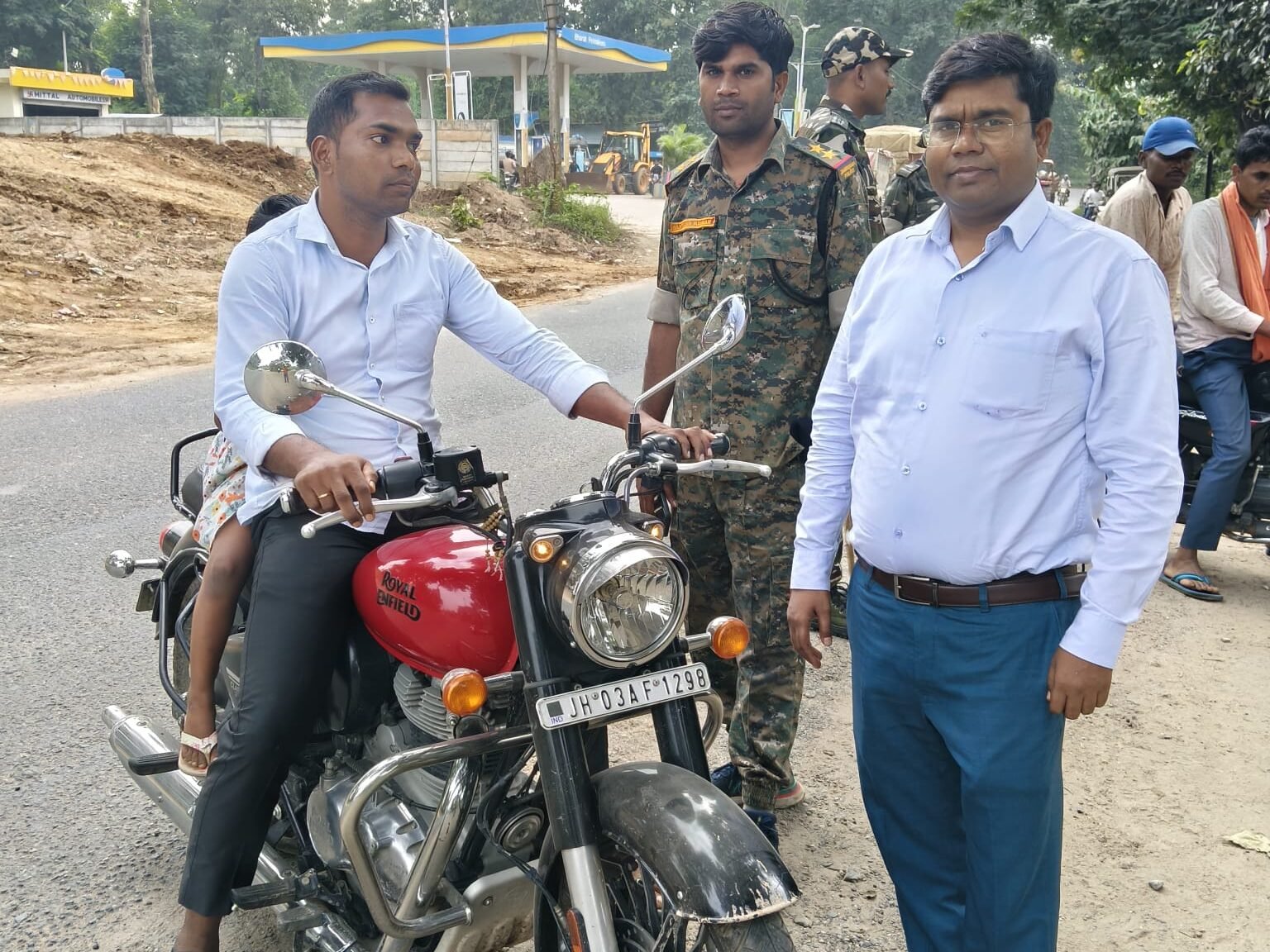लातेहार: यातायात नियम तोड़ने वालों पर कार्रवाई, 29 चालकों से वसूला गया जुर्माना