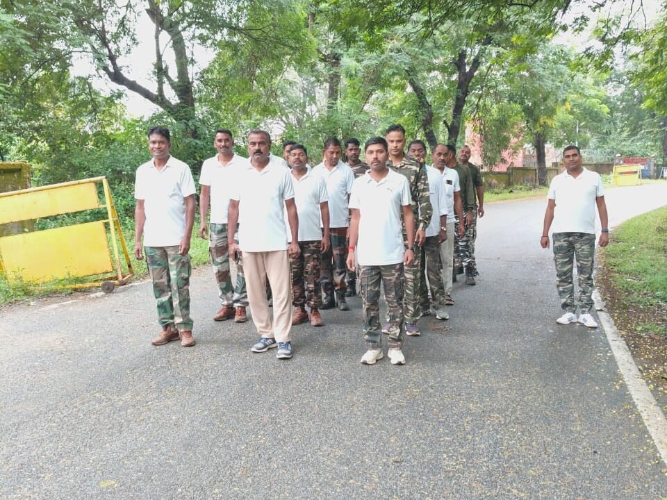 गारू थाना पुलिस ने निकाली “रन फॉर यूनिटी”दिया एकता और सौहार्द का संदेश