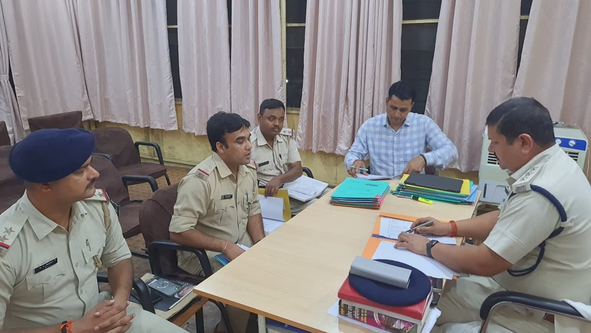 जानलेवा मारपीट मामले में वारंटी गिरफ्तार, राजमहल पुलिस की कार्रवाई