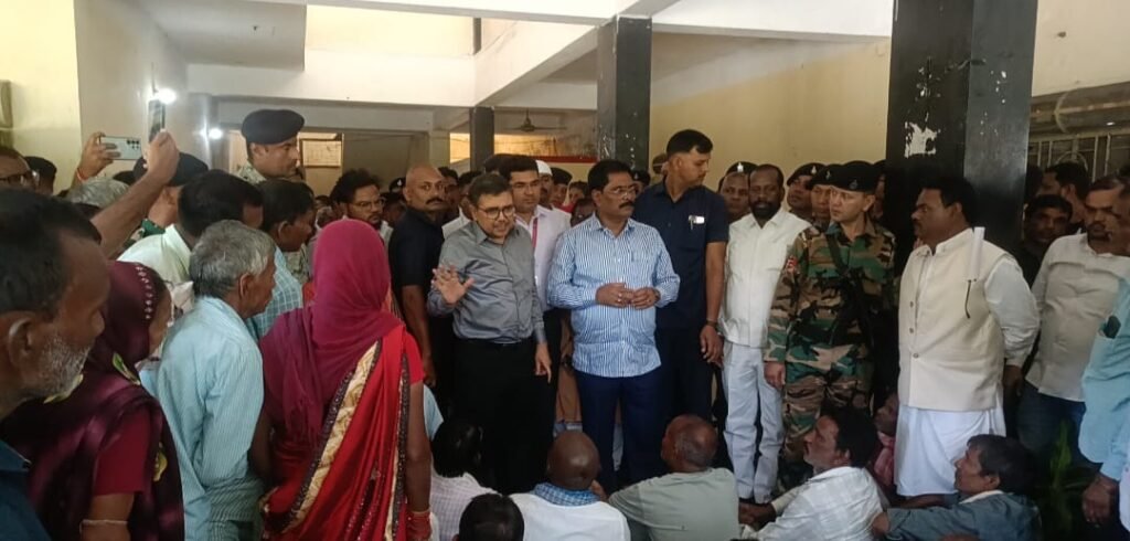 तेनुघाट में मंत्री योगेंद्र प्रसाद की समीक्षा बैठक: सीसीएल और ओएनजीसी परियोजनाओं पर सख्त निर्देश