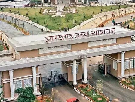 झारखंड हाईकोर्ट ने मांगी रिपोर्ट: 514 युवाओं के फर्जी सरेंडर मामले में सरकार से जवाब तलब