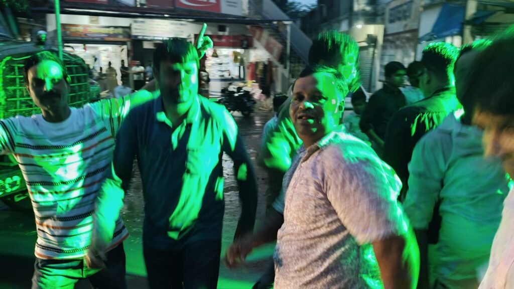 घाघरा चांदनी चौक दुर्गा पूजा समिति ने नम आंखों से मां दुर्गा को दी विदाई घाघरा चांदनी चौक दुर्गा पूजा समिति ने नम आंखों से मां दुर्गा को दी विदाई