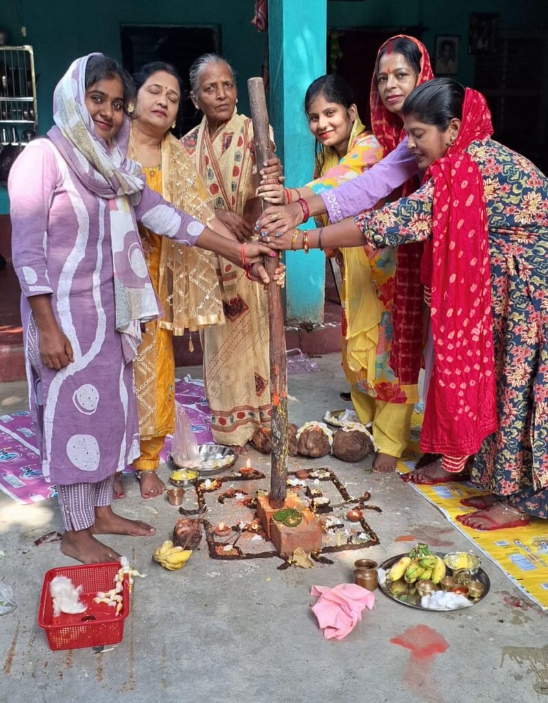बरहरवा सहित ग्रामीण क्षेत्रों में श्रद्धा और उल्लास के साथ मनाया गया भैया दूज पर्व बरहरवा सहित ग्रामीण क्षेत्रों में श्रद्धा और उल्लास के साथ मनाया गया भैया दूज पर्व